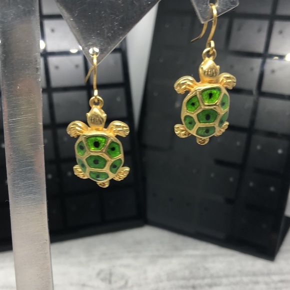 Chico's turtle fun dressy-casual earrings boho  beach coastal summer vacation. - Picture 5 of 5